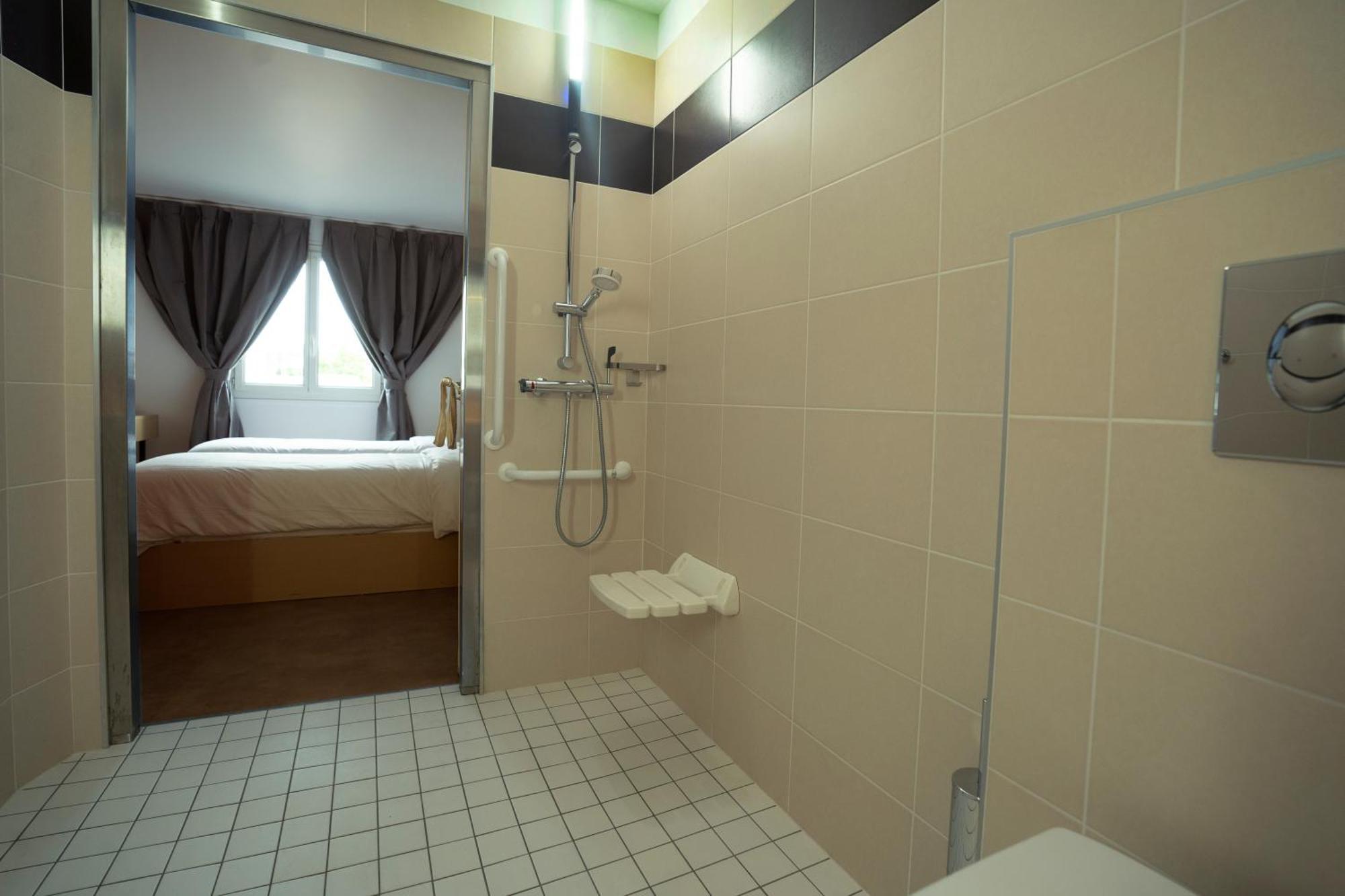 Anais Hotel Bourges Nord Saint-Doulchard Buitenkant foto